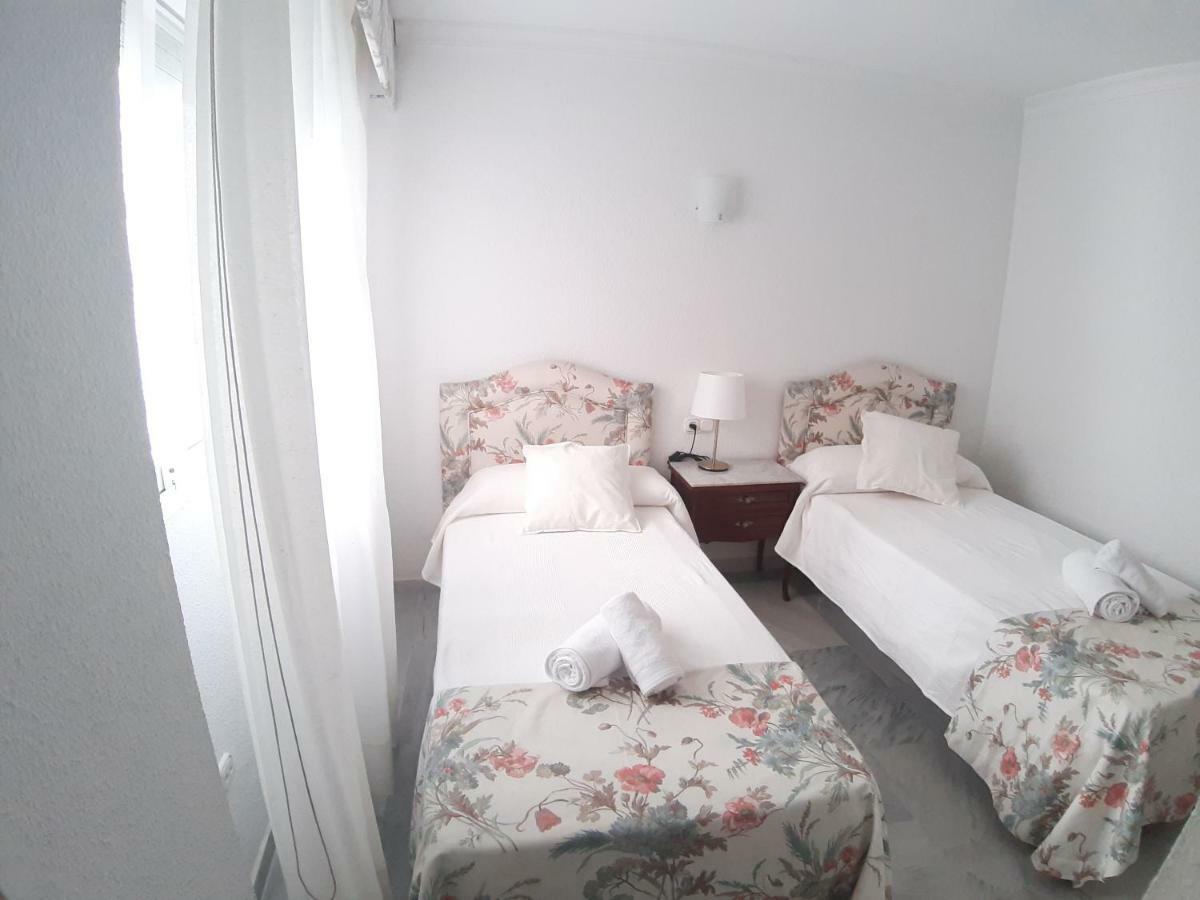 Spacious Beach Flat In Fuengirola - Los Boliches Екстер'єр фото